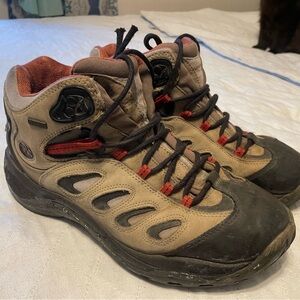 Men’s Merrell hiking boots, size 10
